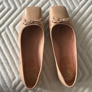 Square toe Vince Camuto flats
